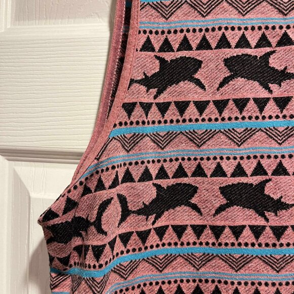 On the Byas Tank Top Size Medium - Picture 3 of 6